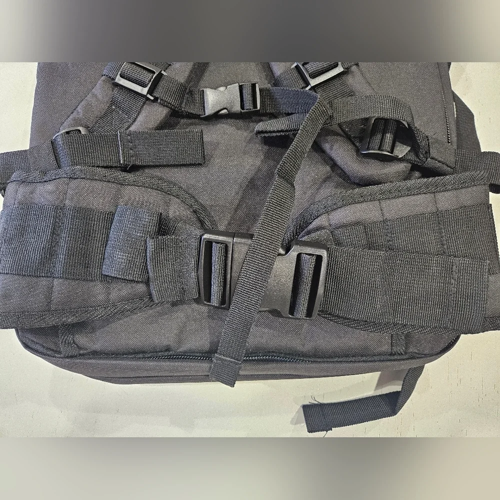 Sandpiper of California Black Military Mens Hiking Bugout Bag NEW - Picture 9 of 16